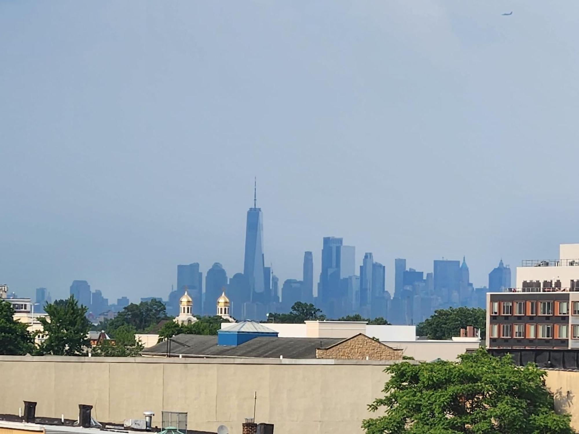 Apartment Vast Fully Furnished 2-bed Close To Nyc Bayonne