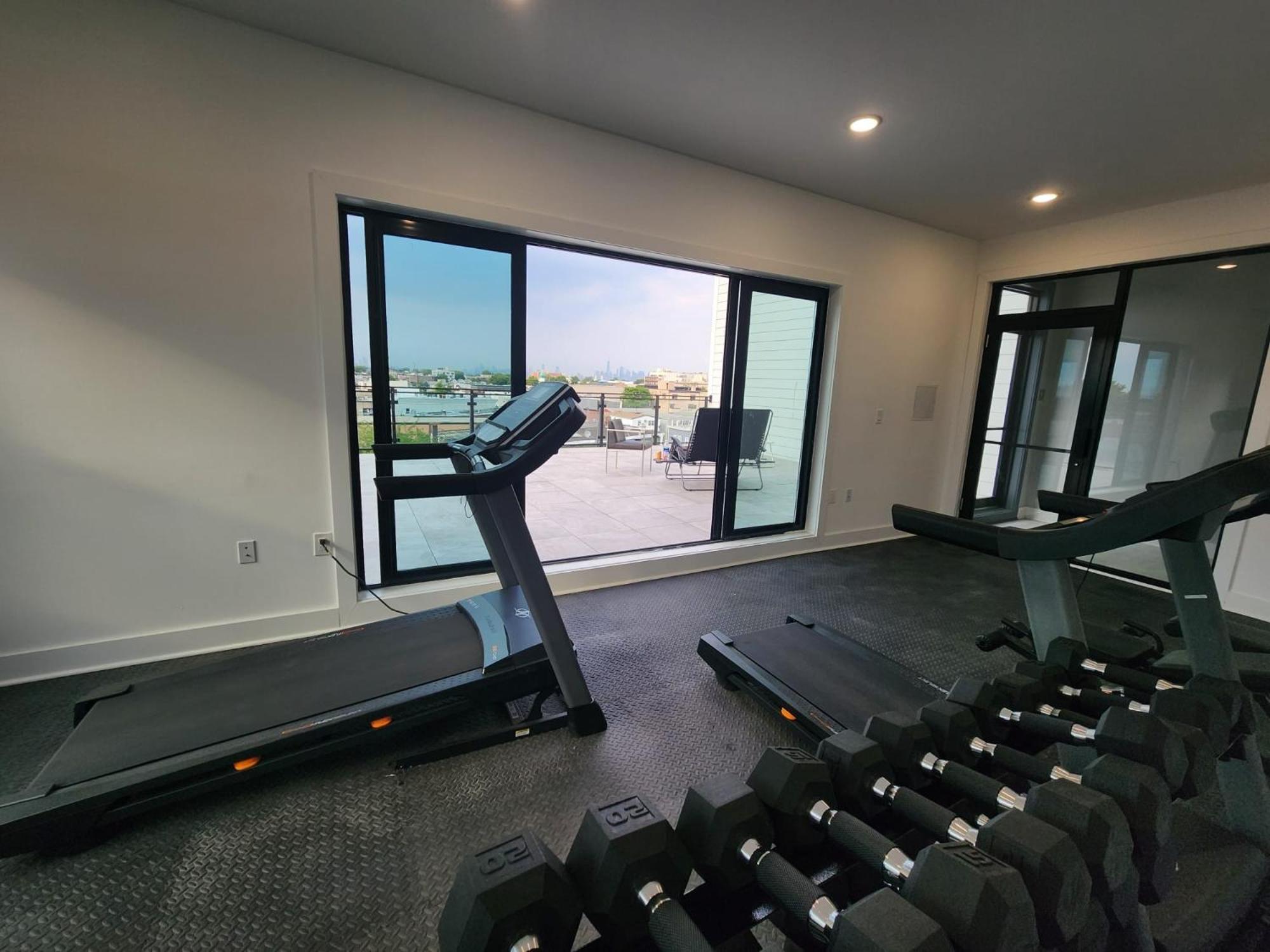 Vast Fully Furnished 2-bed Close To Nyc Apartment Bayonne