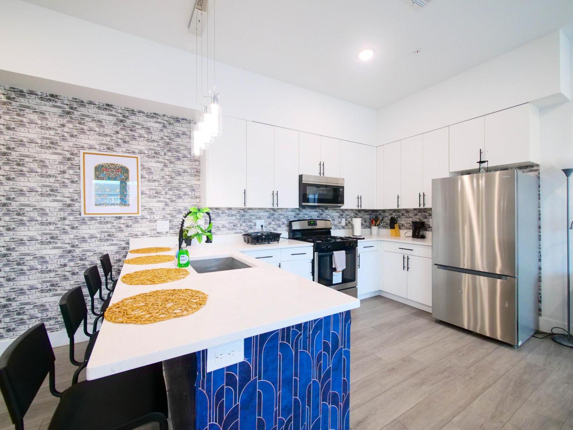 Vast Fully Furnished 2-bed Close To Nyc * Bayonne